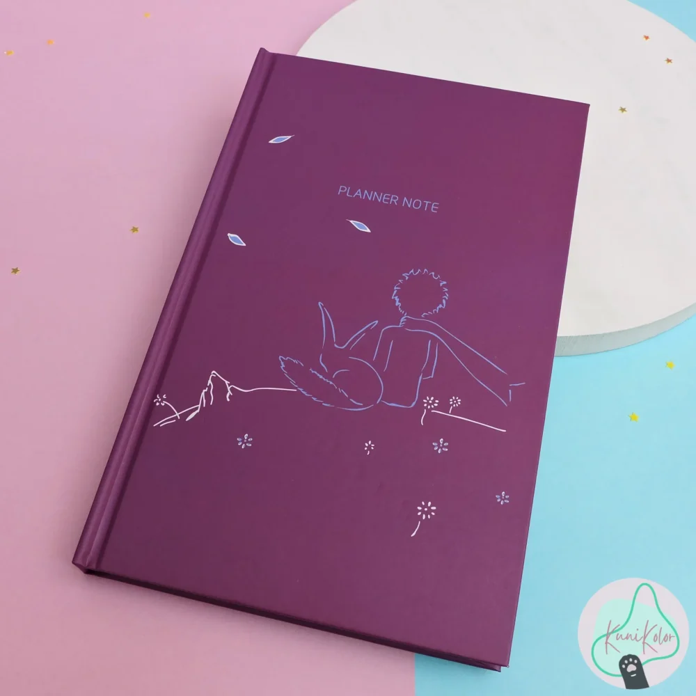 Agenda planeador del Principito 4 Agenda el principito pasta dura kunikolor 3 scaled e1731968017764 Agenda planeador del principito pasta dura en 4 colores diferentes vinotinto