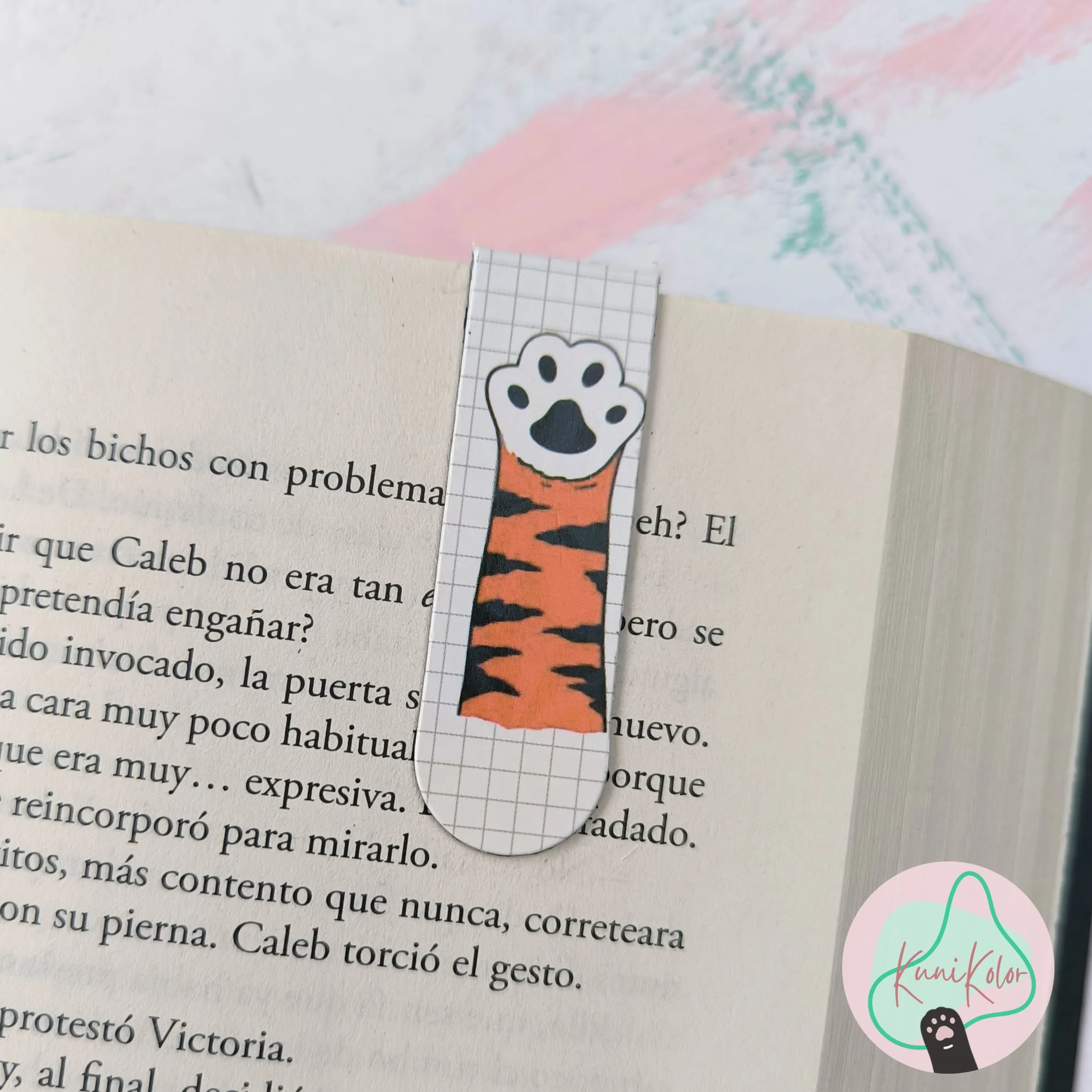 Separadores Magnéticos Huellitas x6 4 Separador de libros con iman huellitas sencillo x6 kawaii kunikolor 02 Separadores Magnéticos Huellitas x6 - Image 4