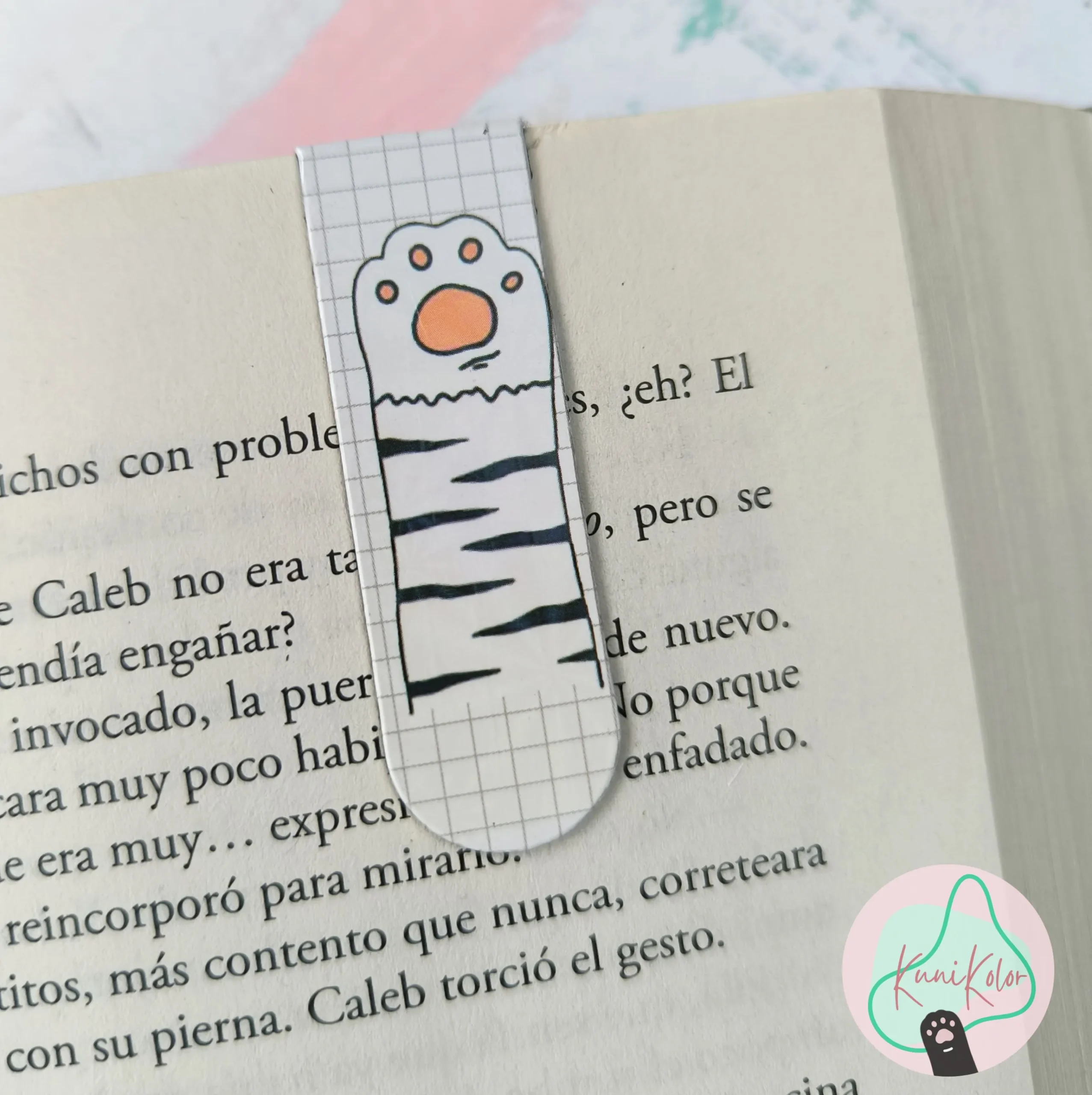 Separadores Magnéticos Huellitas x6 3 Separador de libros con iman huellitas sencillo x6 kawaii kunikolor 03 scaled Separadores Magnéticos Huellitas x6 - Image 3